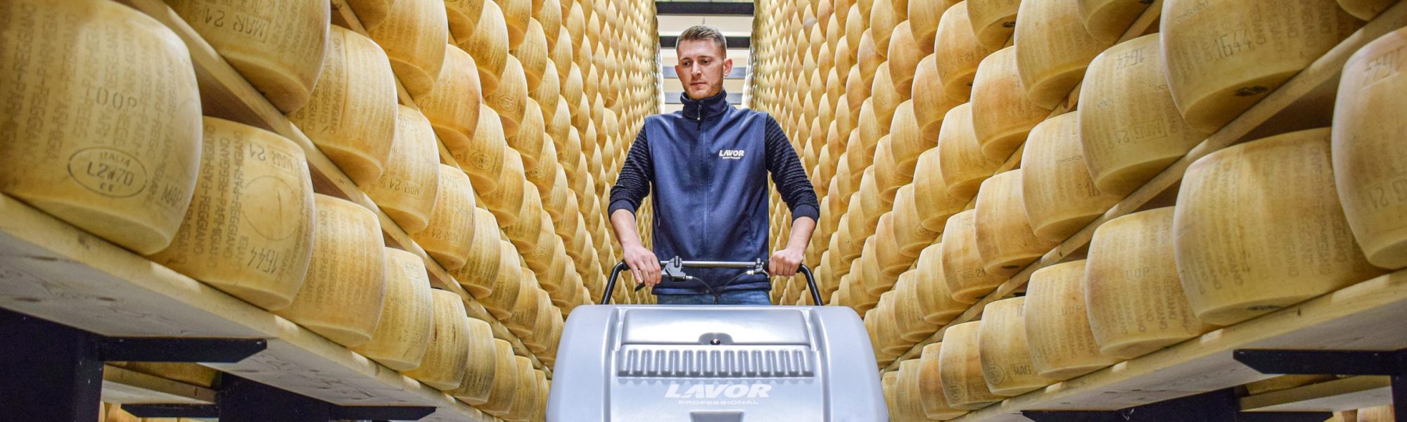 Utilizzo SWL 900 magazzino formaggi 1