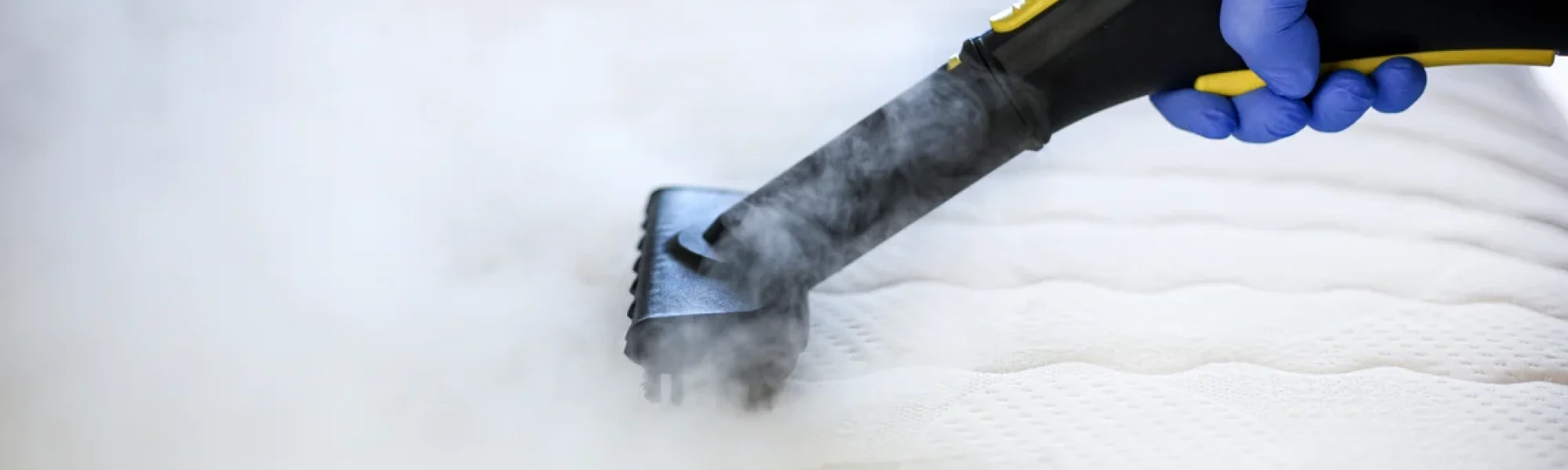 Deep cleaning with a steam cleaner