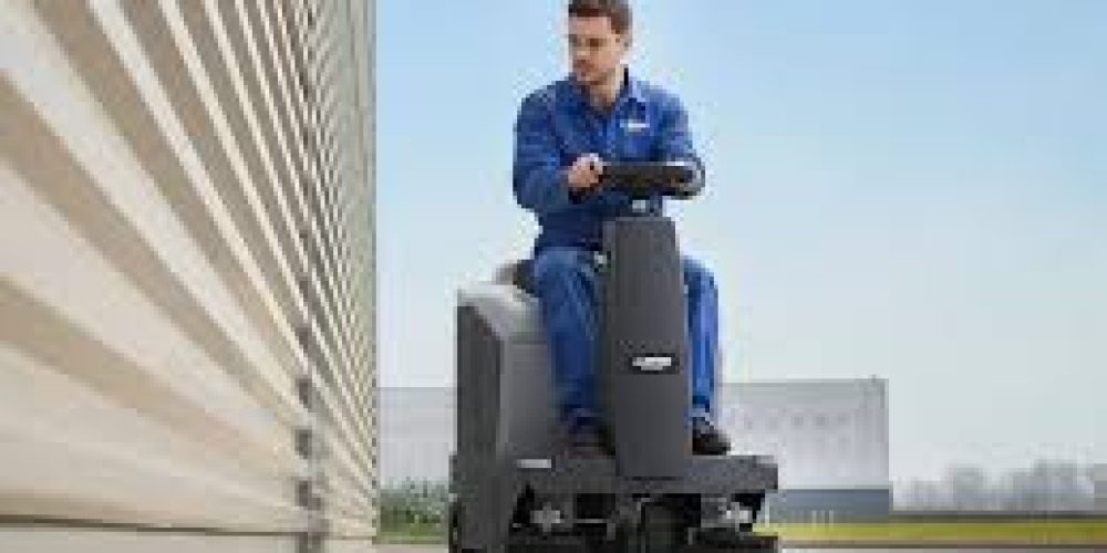 Lavor SWL R 850 EVO compact professional ride-on floor sweeper